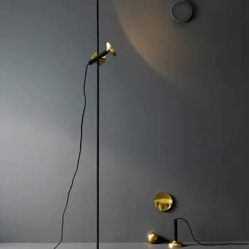 Blend 150 floor lamp - Black/brass - Pholc