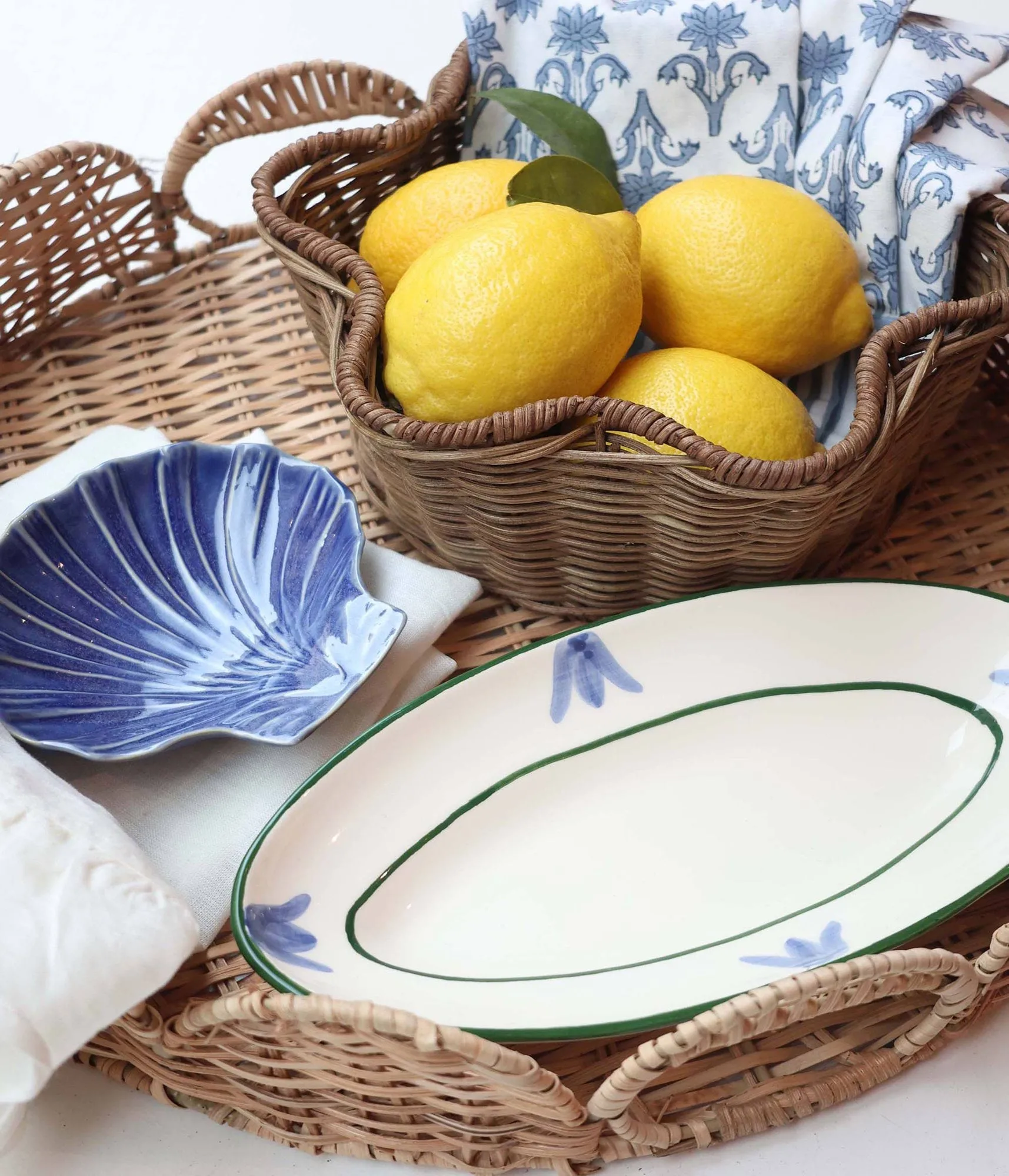 Cottage flower Blue Bell serving platter, Light Blue, 25.5 cm Pick a Poppy
