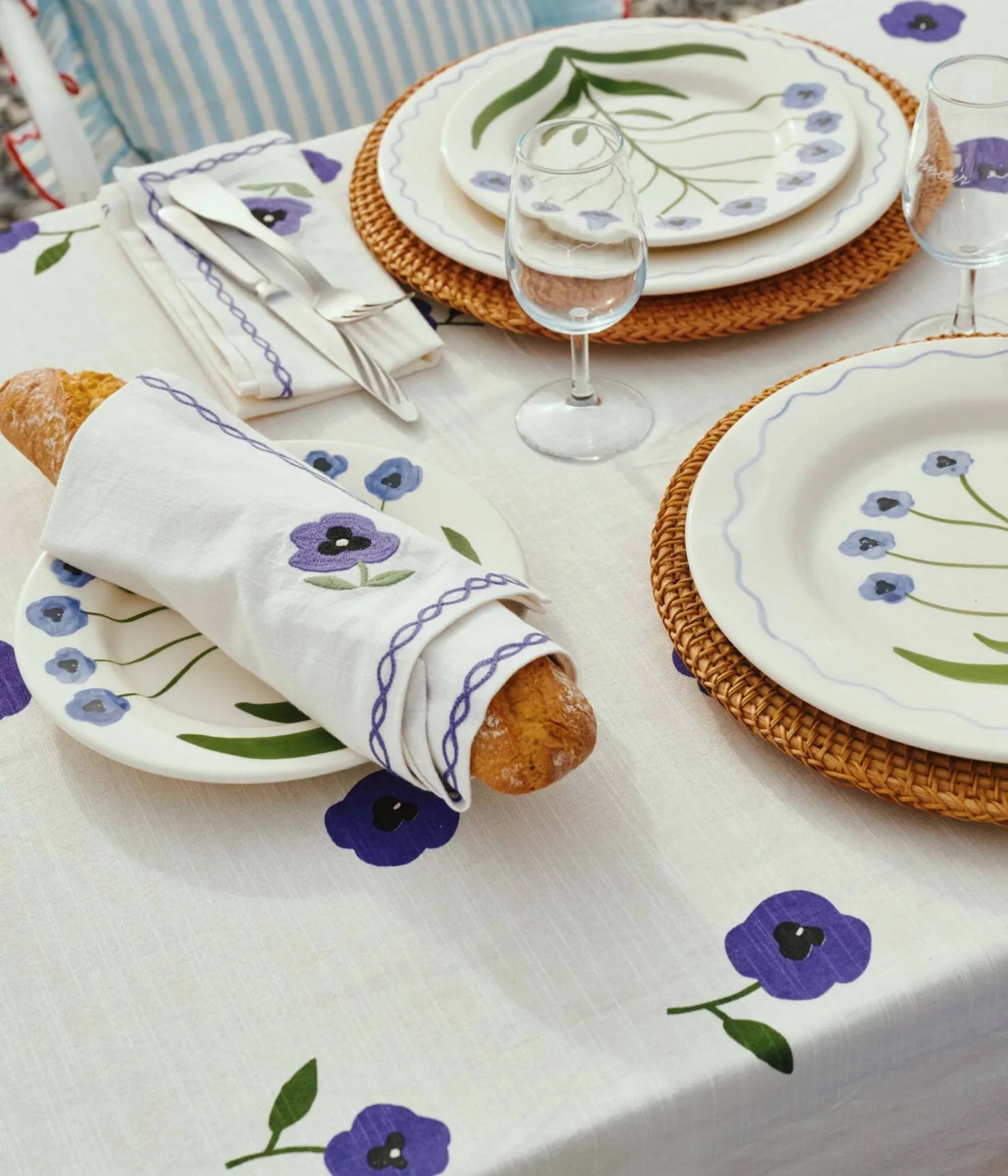 Madelen Möllard Pansy tablecloth, Blue 250x150 cm Pick a Poppy