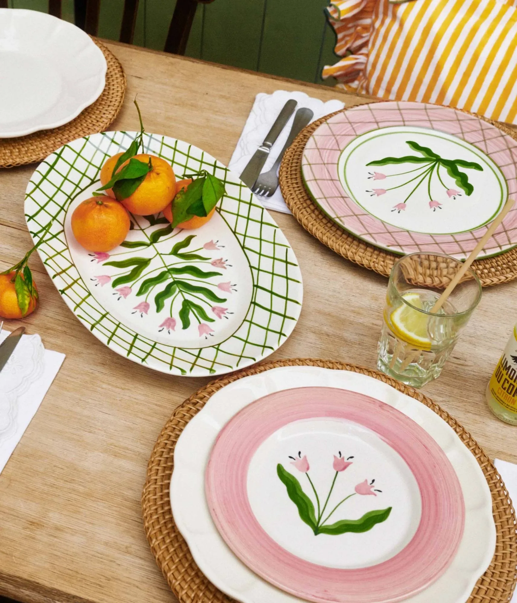 Madelen Möllard Tulip serving platter, Green, 38.5 cm Pick a Poppy
