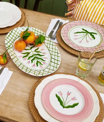 Madelen Möllard Tulip serving platter - Green, 38.5 cm - Pick a Poppy