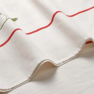 Wild Strawberry tablecloth - Red, 250x150 cm - Pick a Poppy