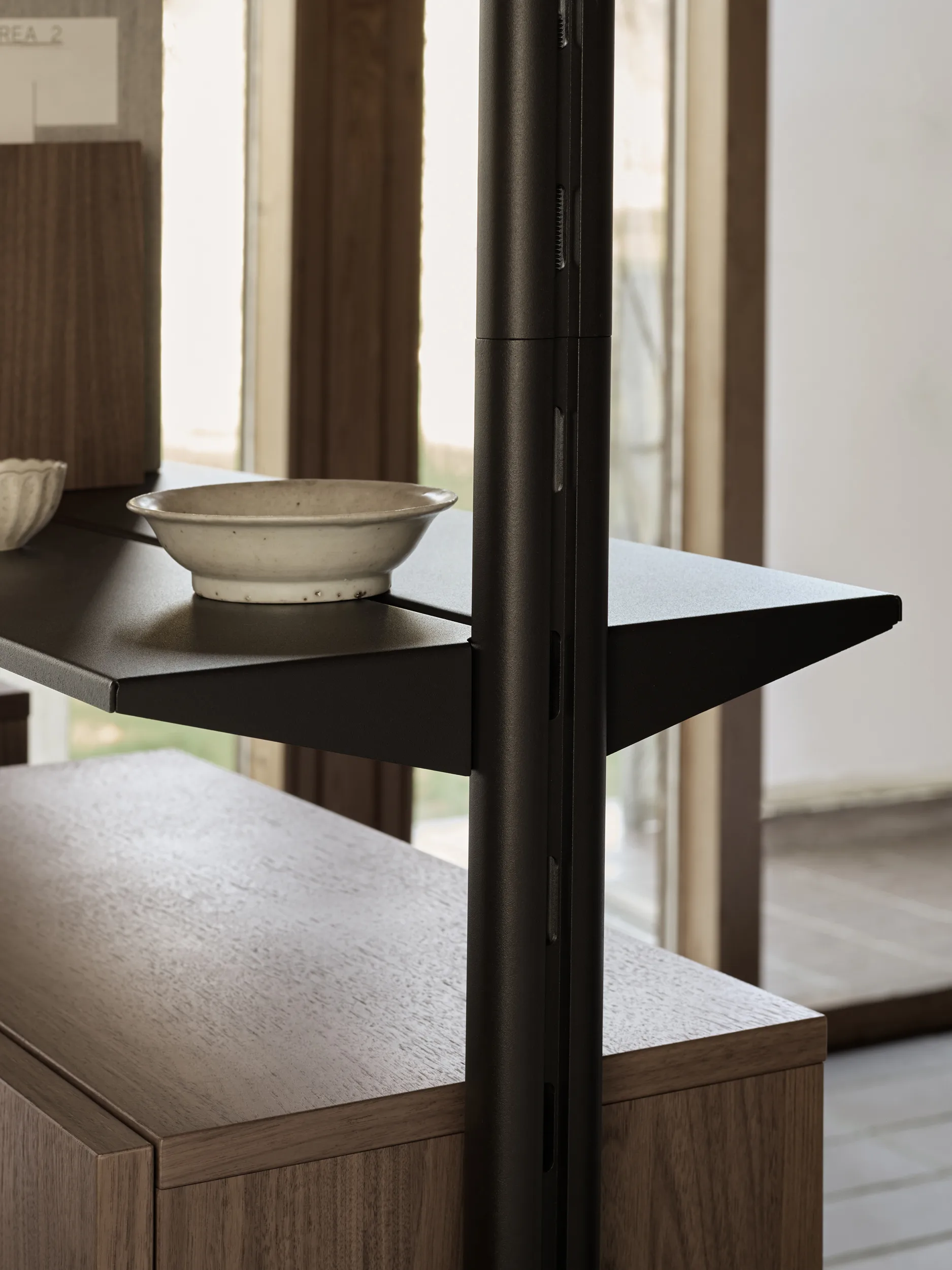 Pira G2 shelving system F C A Black/Walnut 248–255 cm,  Pira