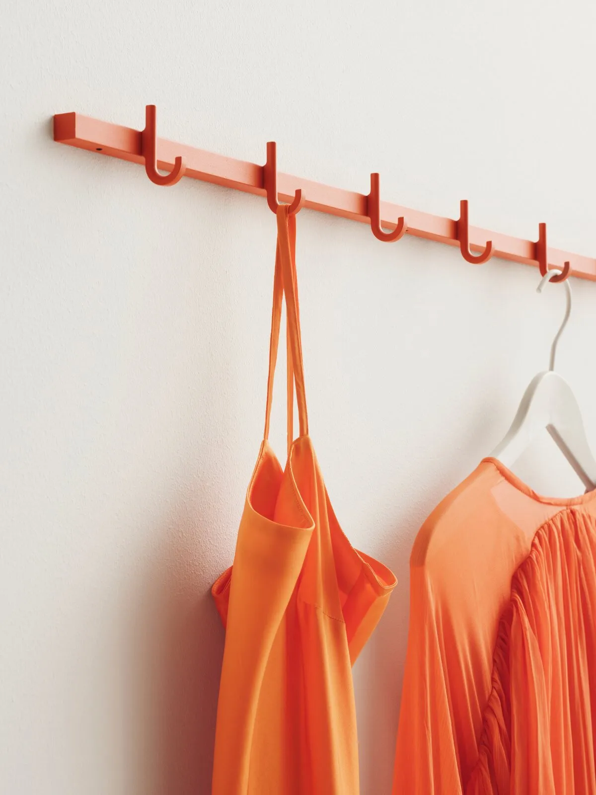 Relief hook rack medium 82 cm, Orange Relief