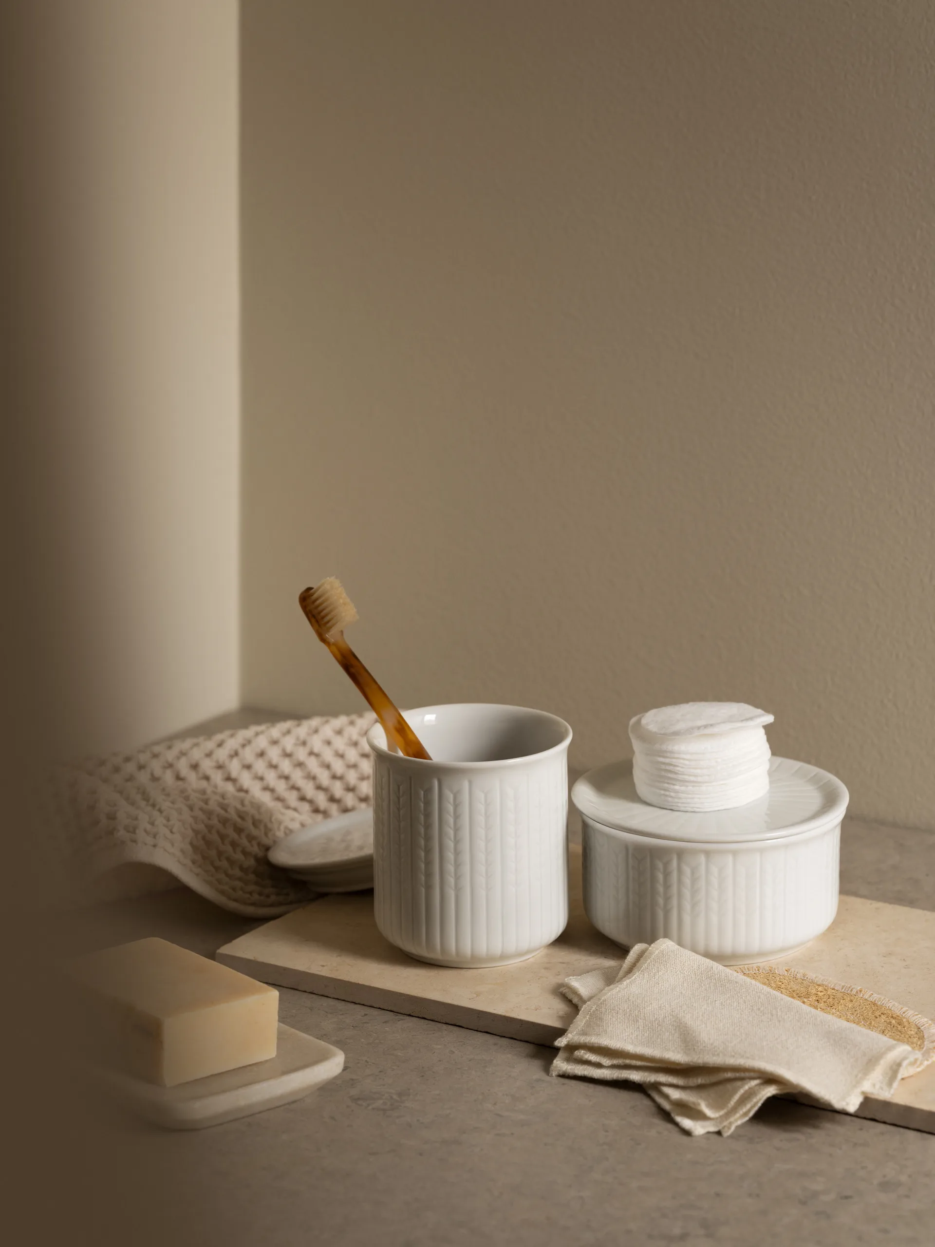 Swedish Grace storage jar S 0.3 L, Snow Rörstrand
