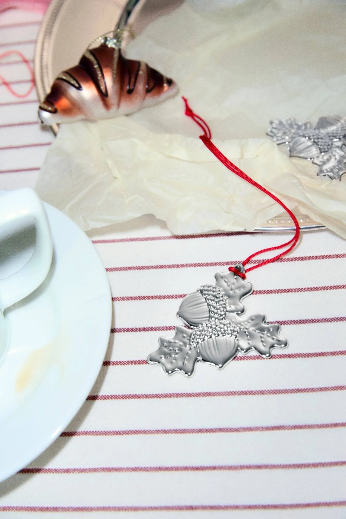 Karen Blixen enchanted acorn hanging decoration, Silver-plated, 7 cm Rosendahl