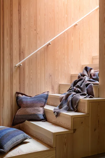 Fri blanket 150x200 cm - By the fire - Røros Tweed