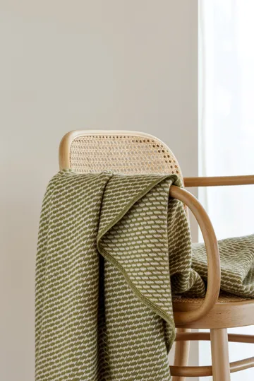 Mello throw 150x210 cm - Leaf green - Røros Tweed
