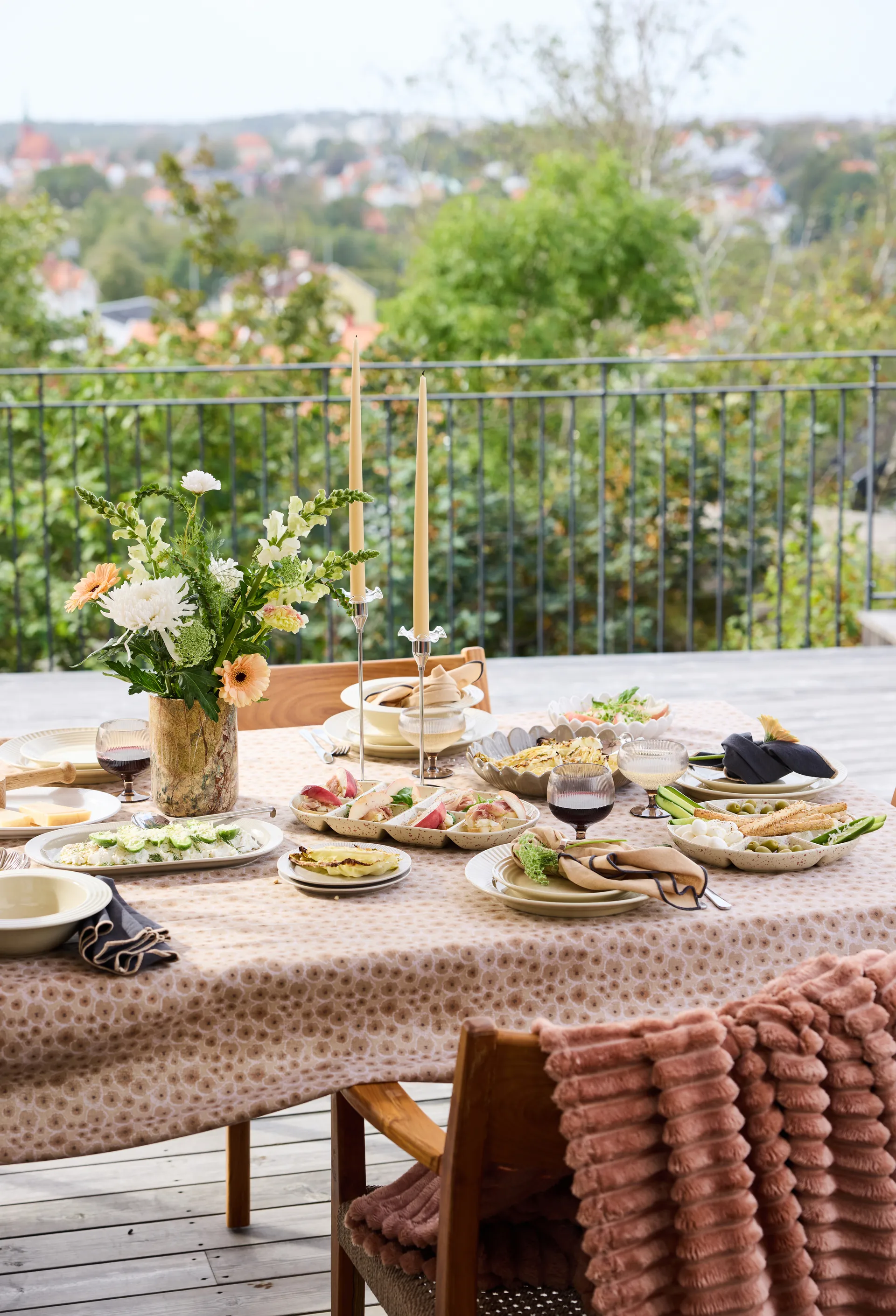 Edith tablecloth 150x280 cm, Mixed beige Sagaform