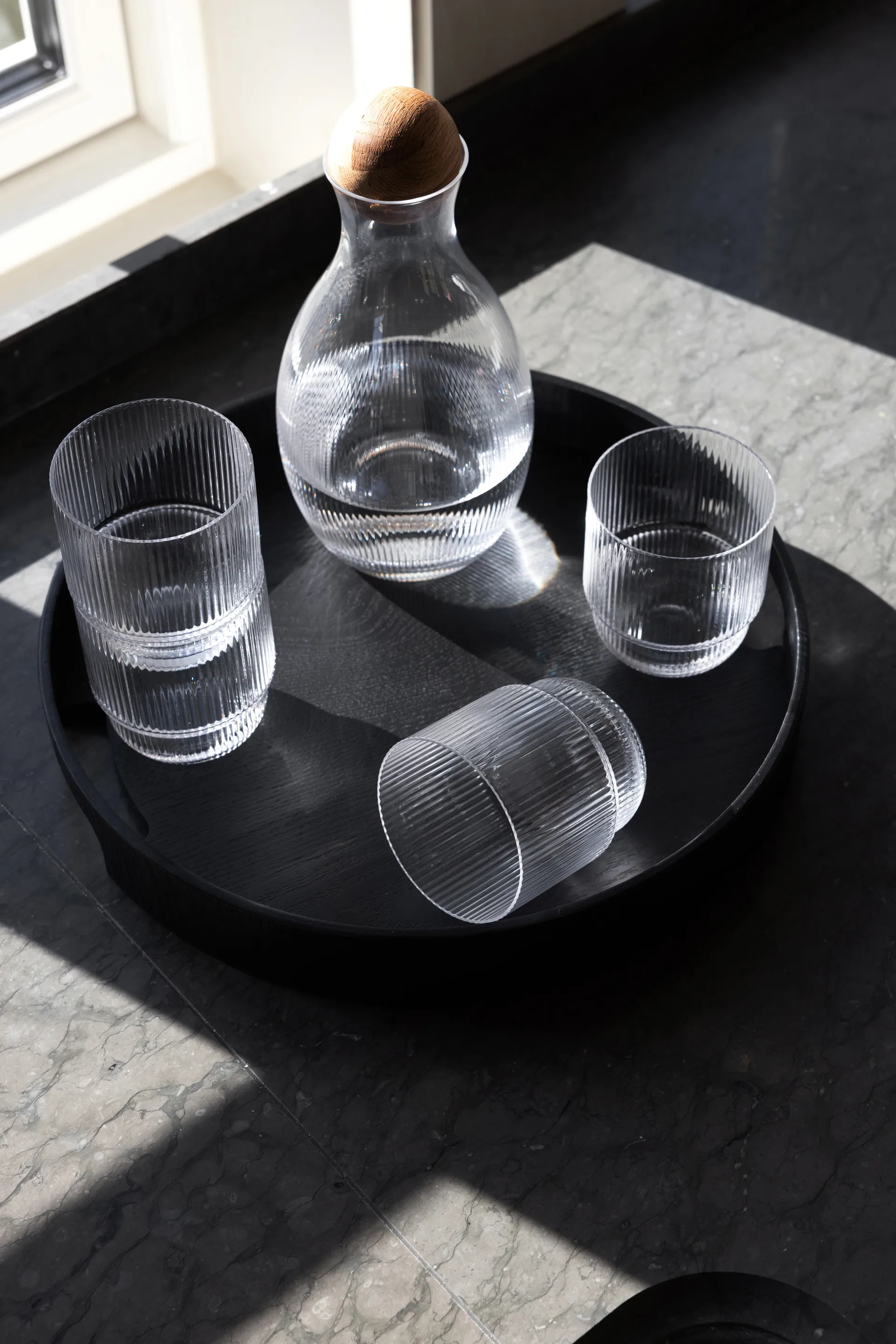 Hanna round tray Ø35 cm, Black Sagaform