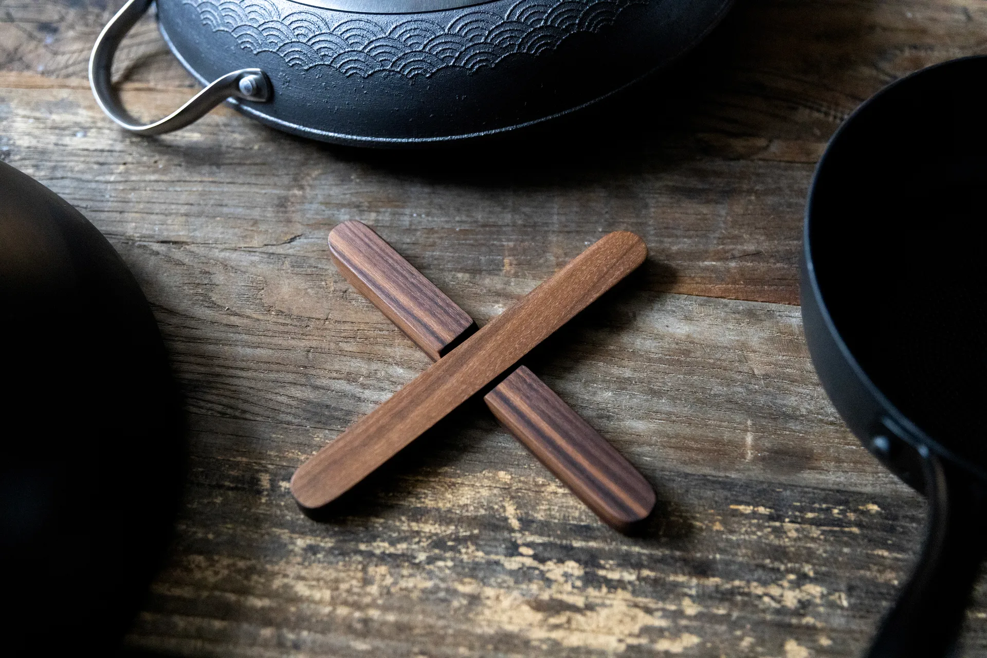 Satake magnetic trivet, Walnut Satake