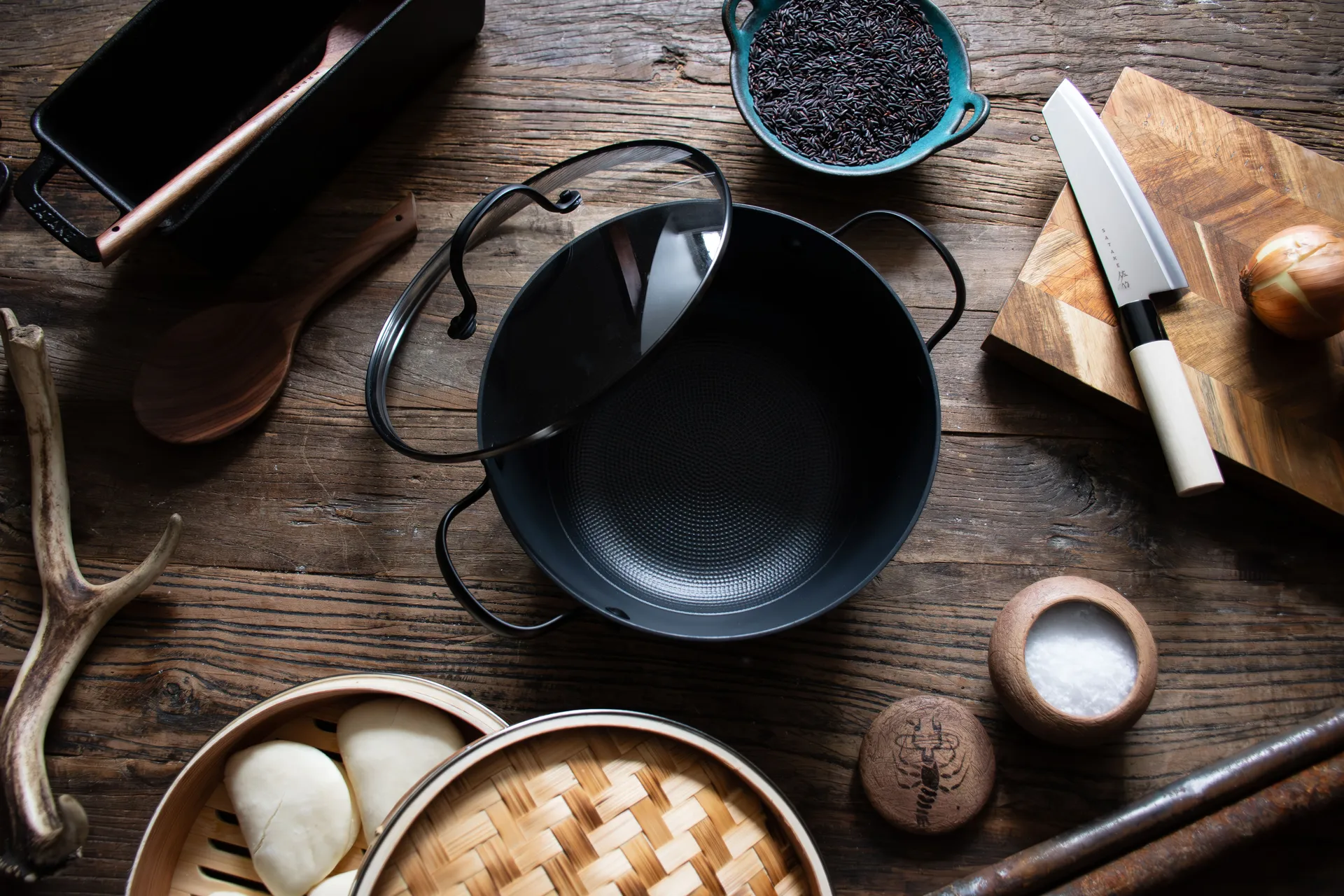 Satake saucepan in lightweight cast iron with glass lid, 24 cm Satake