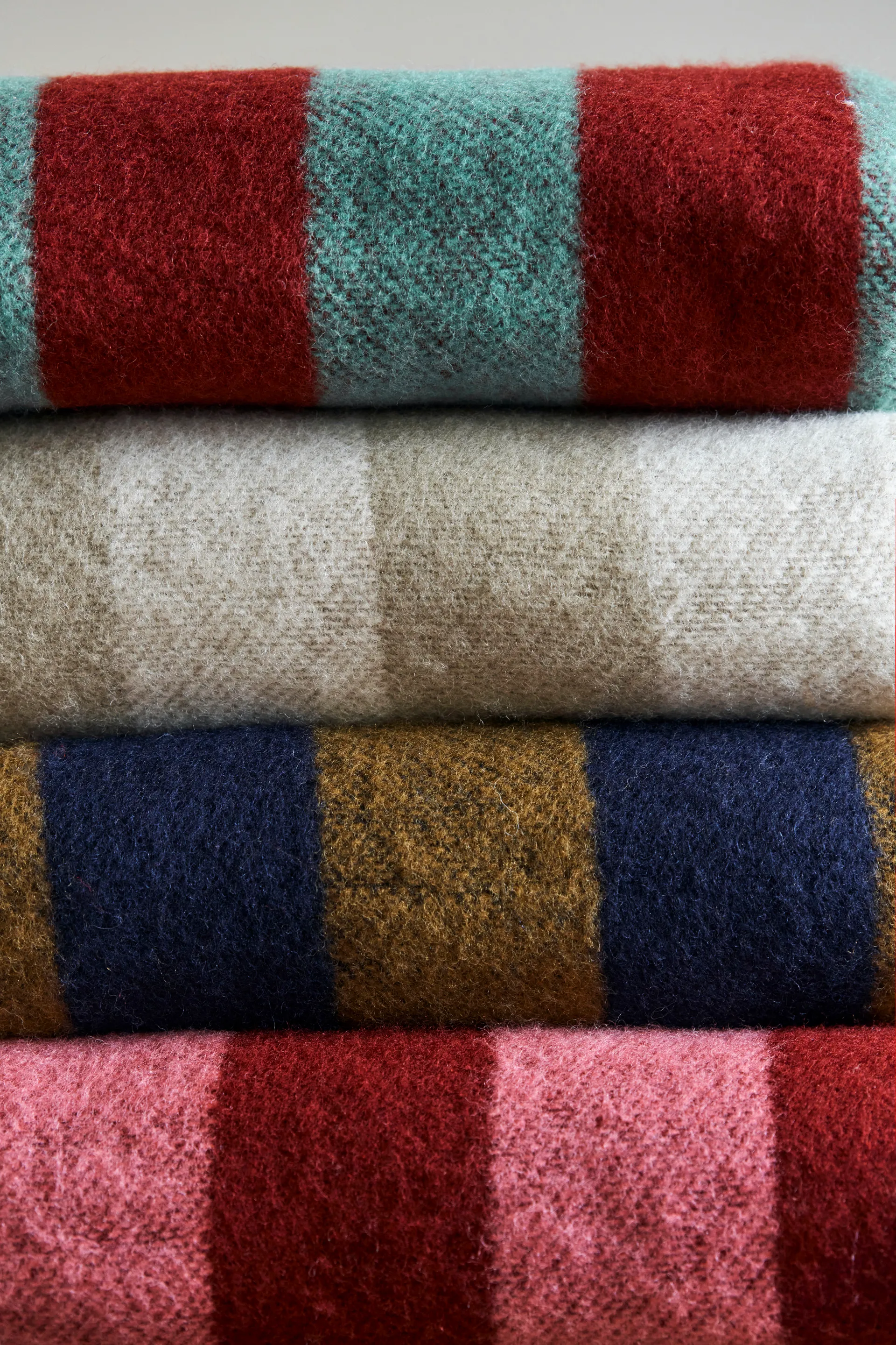 Aisles wool blanket 130x180 cm, Red Scandi Living