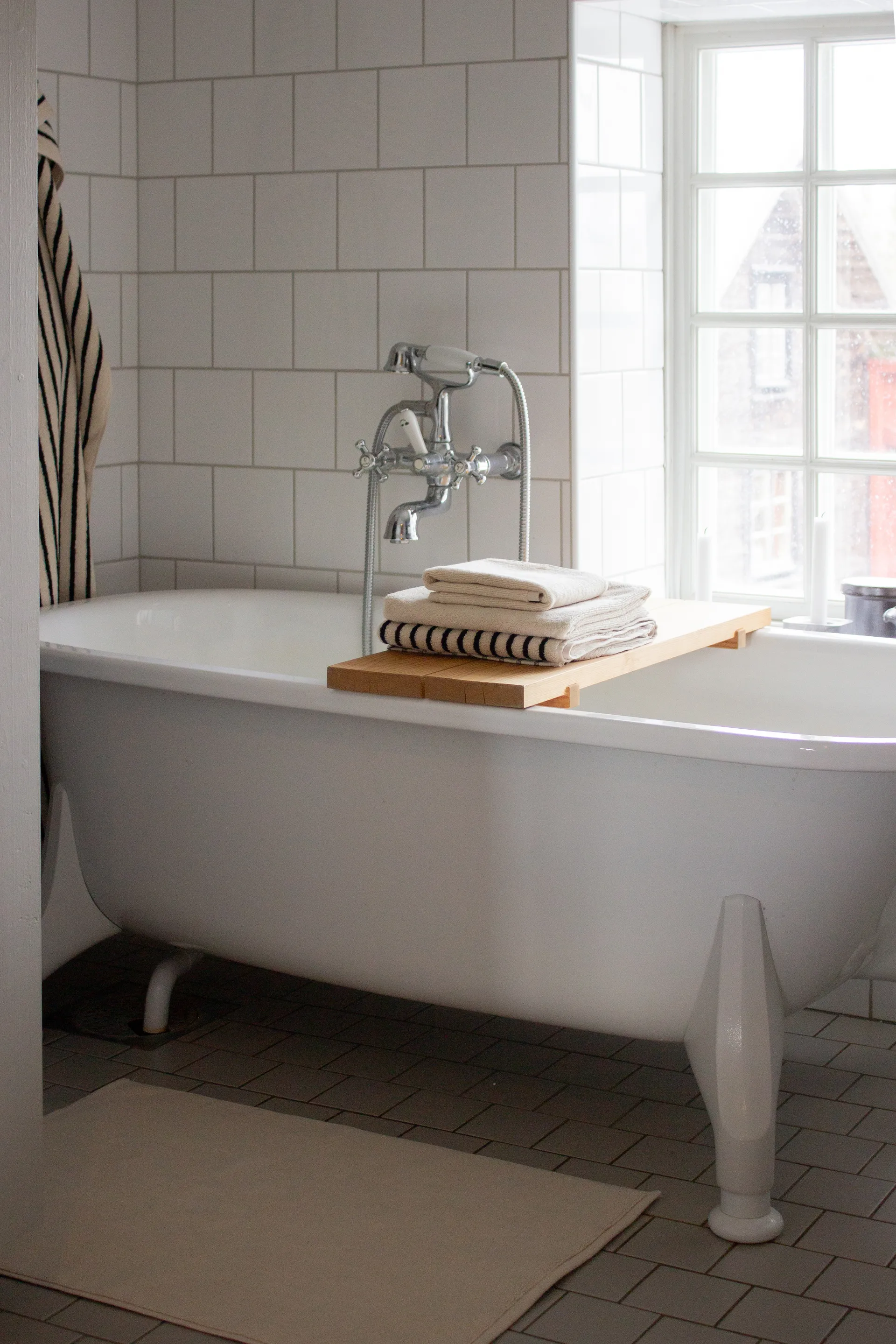 Drift bath towels 100x150 cm 2-pack - White-black,  Scandi Living