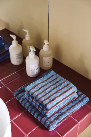 Drift towel 30x50 cm - Blue-red - Scandi Living