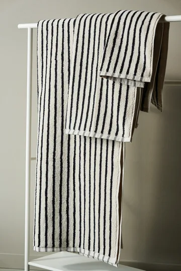 Drift towel 30x50 cm - White-black - Scandi Living