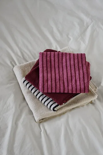 Drift towel 50x70 cm - Red - Scandi Living