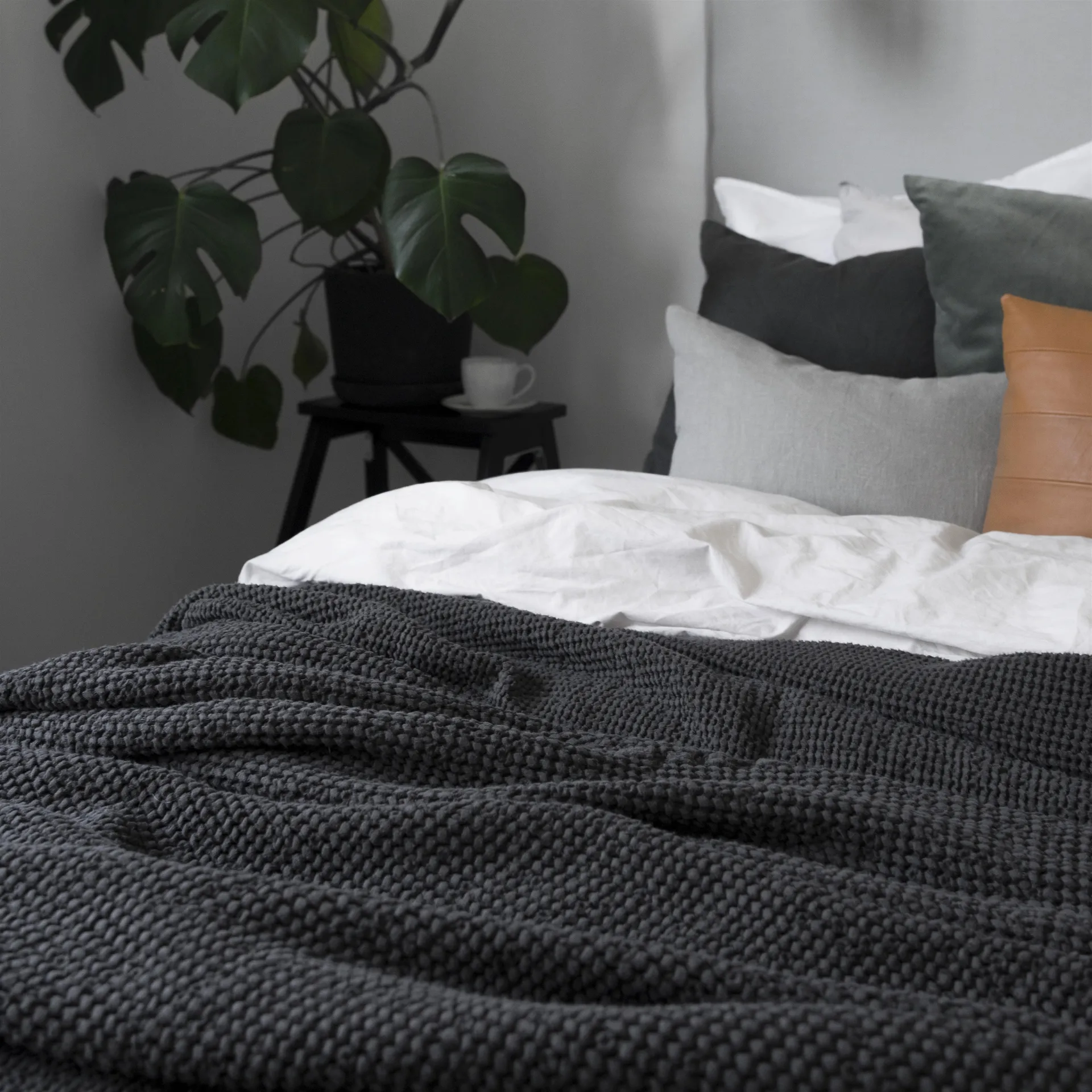 Moss bed spread 160x260 cm, charcoal (grey) Scandi Living