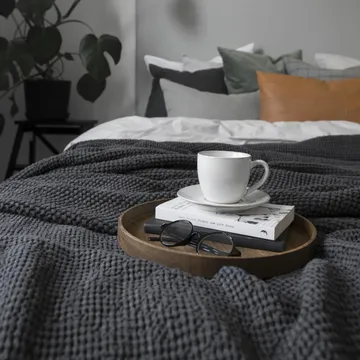 Moss bed spread 260x260 cm - charcoal (grey) - Scandi Living
