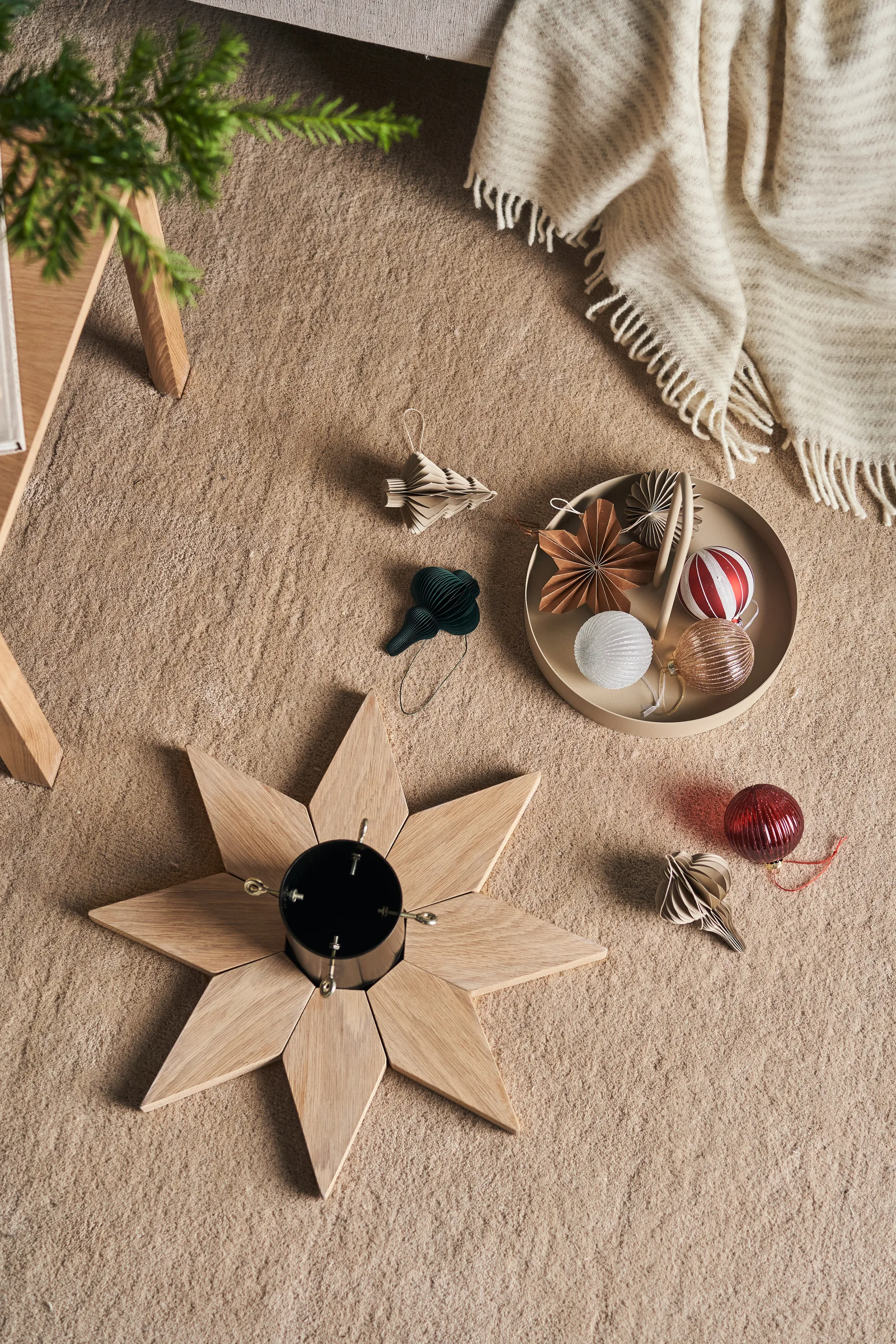 Norr Christmas tree trivet, White lasered Scandi Living