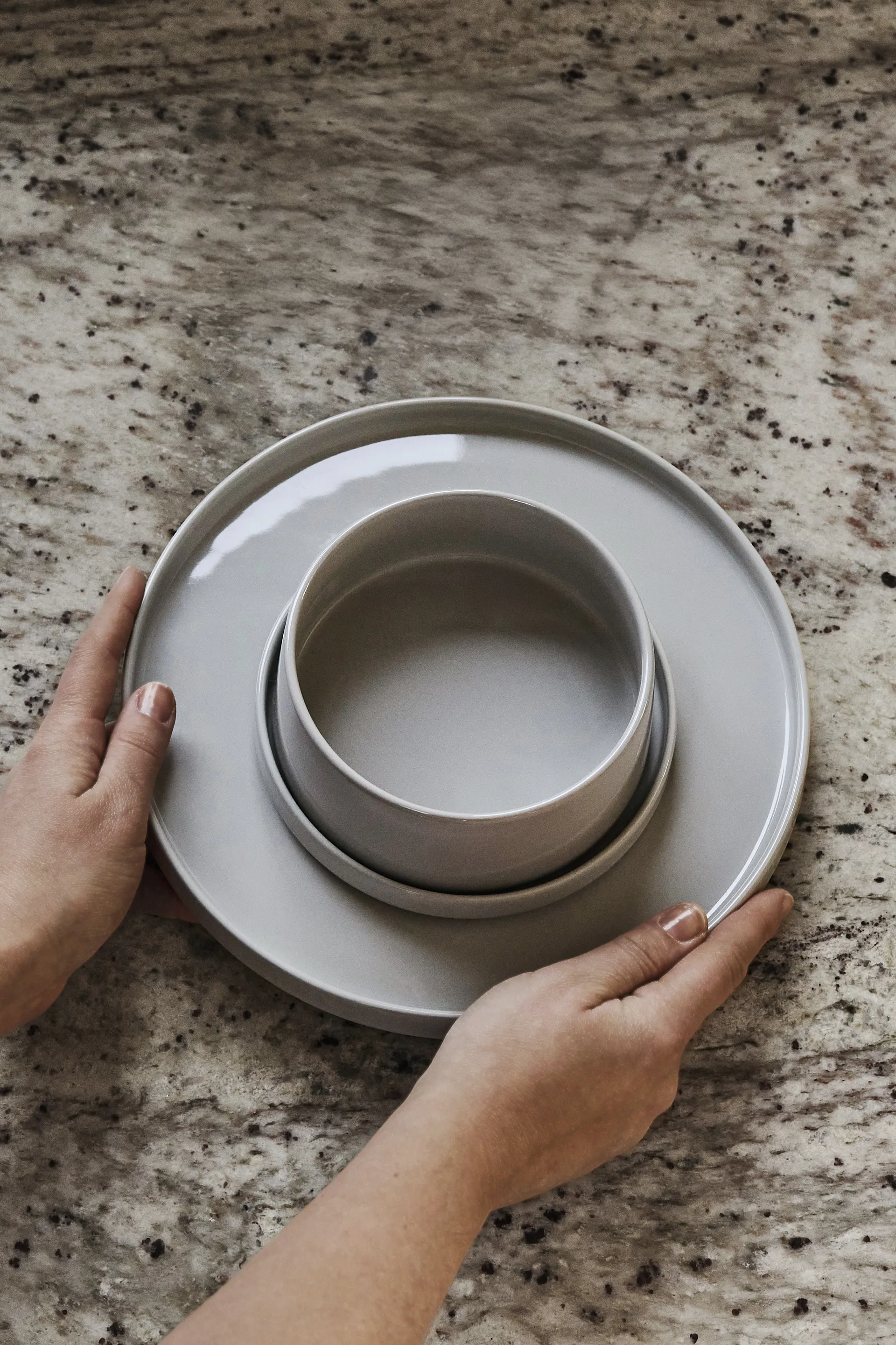 Taper dinnerware set 12 pieces - Light grey,  Scandi Living