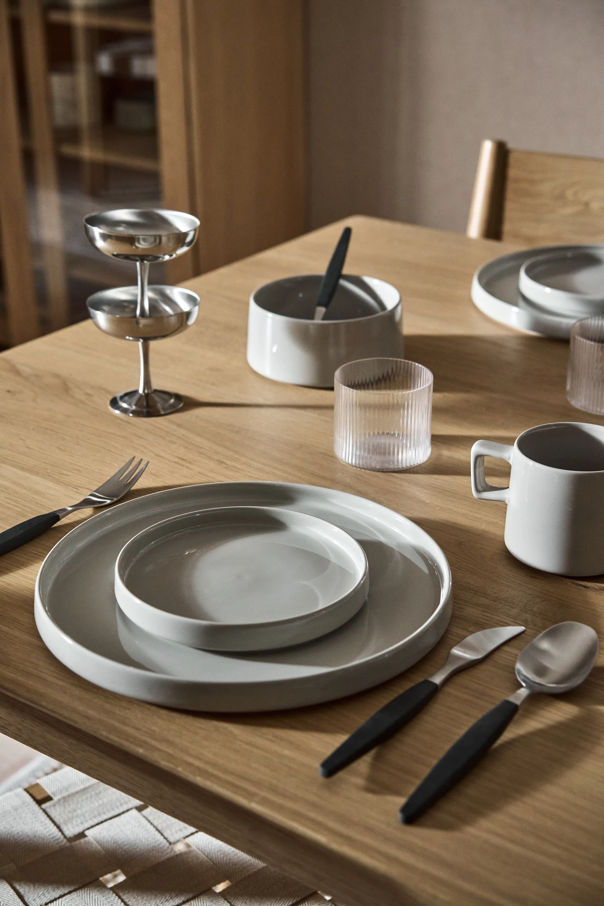Taper dinnerware set 12 pieces - Light grey,  Scandi Living