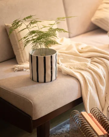 Thrive flowerpot Ø16 cm - White-black - Scandi Living
