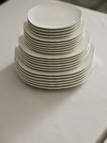 Silhouette plate M Ø23.5 cm 4-pack - White - Serax