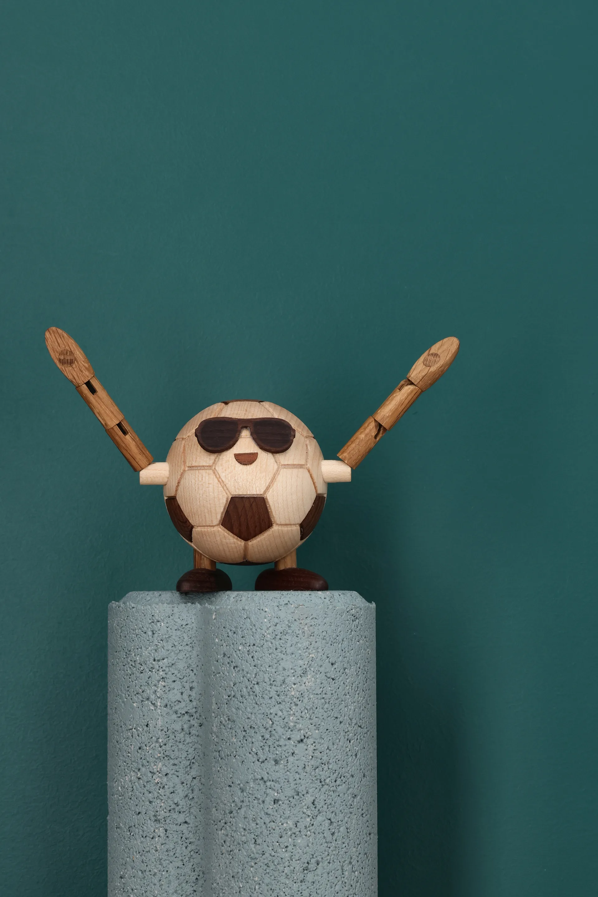 Billy Ball football figurine, Beige, 8x6.5x6.7 cm Spring Copenhagen