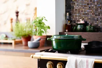 Staub La Cocotte oval cast iron pot 6.7 L - Basil green - STAUB