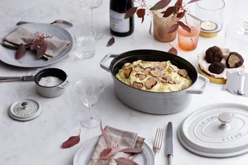 Staub La Cocotte oval cast iron pot 6.7 L - White truffle - STAUB