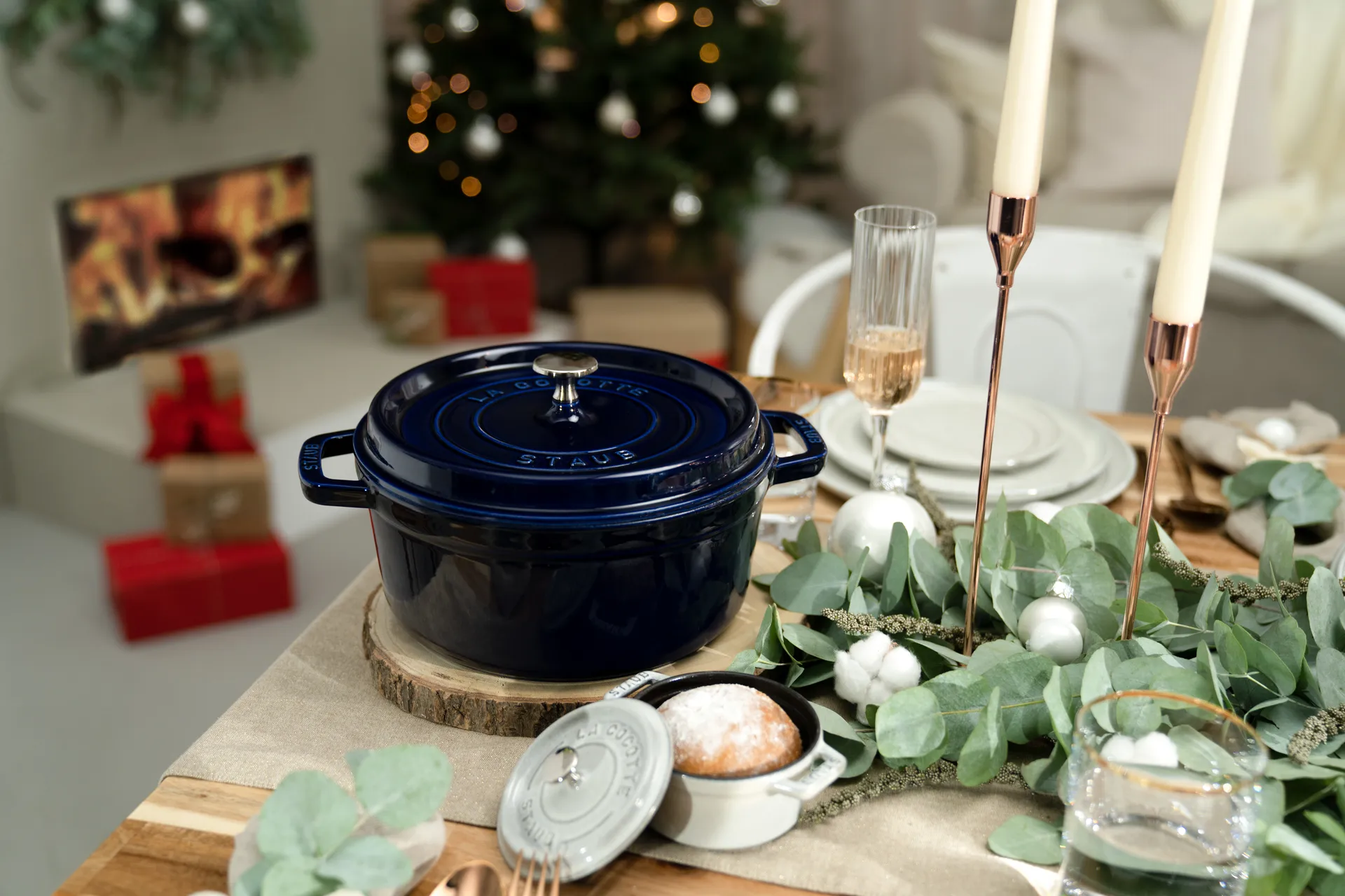 Staub La Cocotte round casserole cast iron 8.4 L, Dark blue STAUB