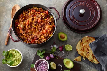 Staub La Cocotte round cast iron pot 6.7 L - Grenadine red - STAUB