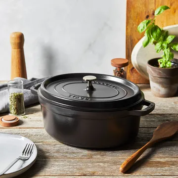 Staub oval casserole dish 4.2 l - black - STAUB