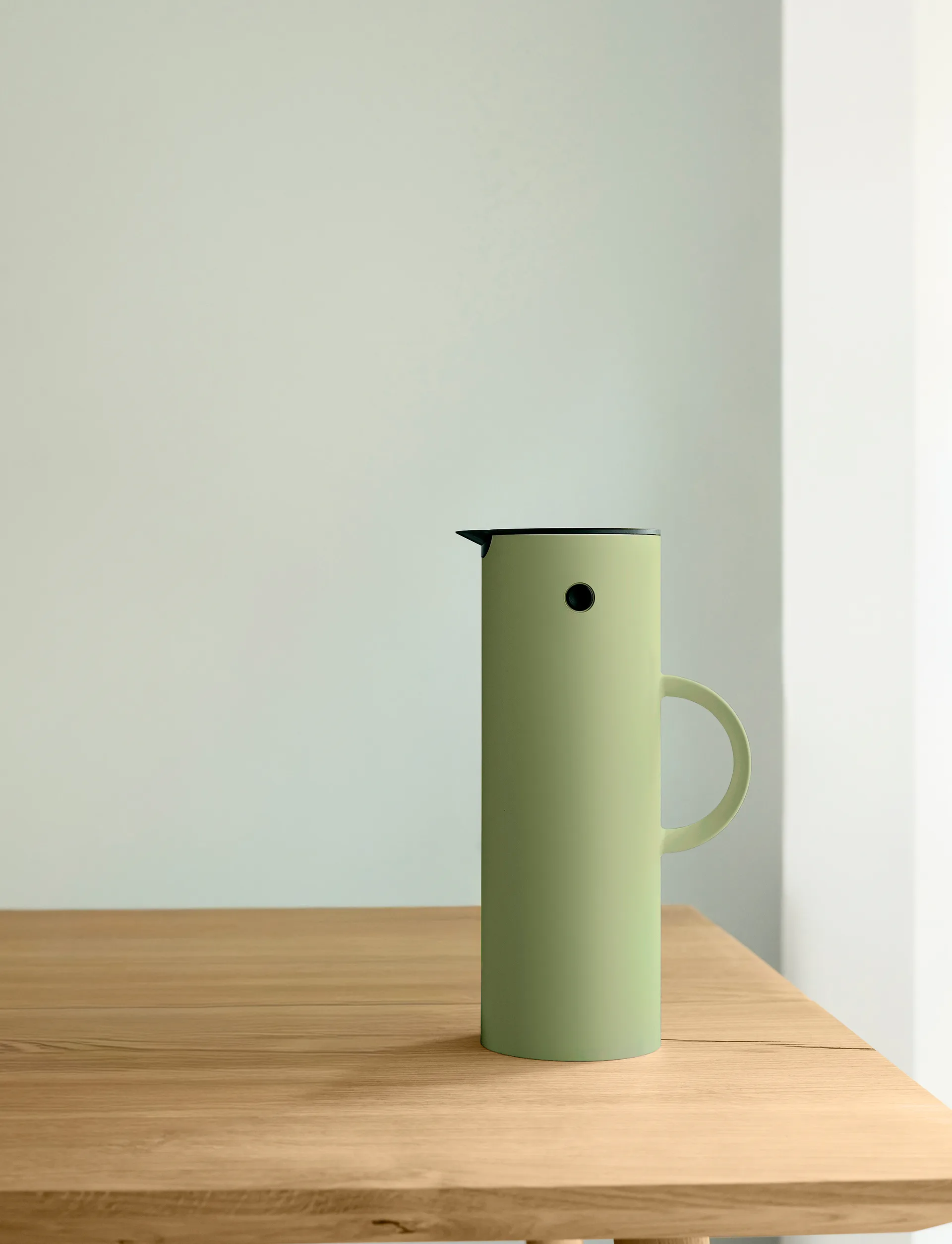 EM77 Stelton vacuum jug 1 l, Soft fern green Stelton