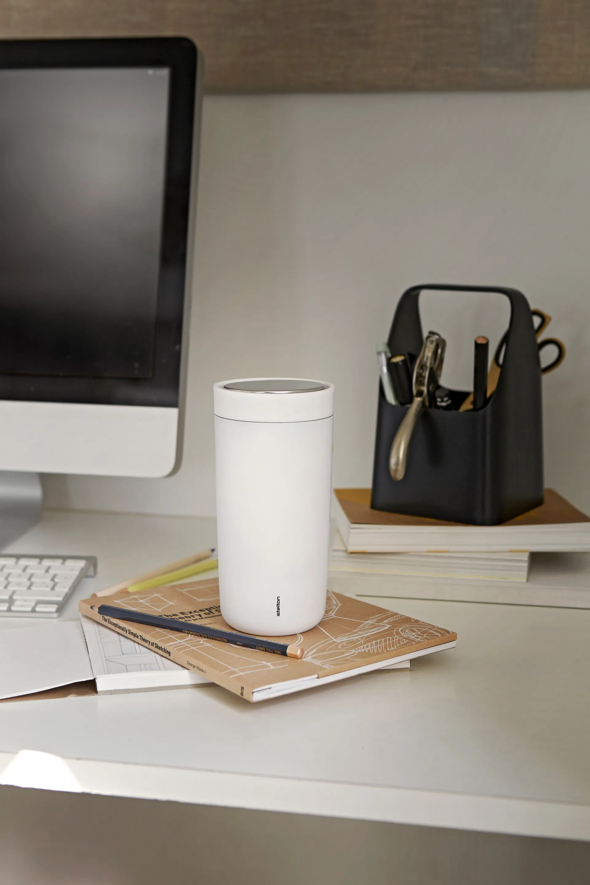To Go Click mug 0.4 l, Soft black Stelton