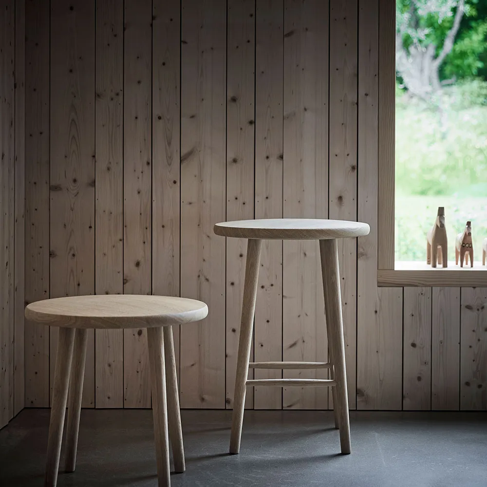 Miss Button stool, Oak white oiled. low Stolab