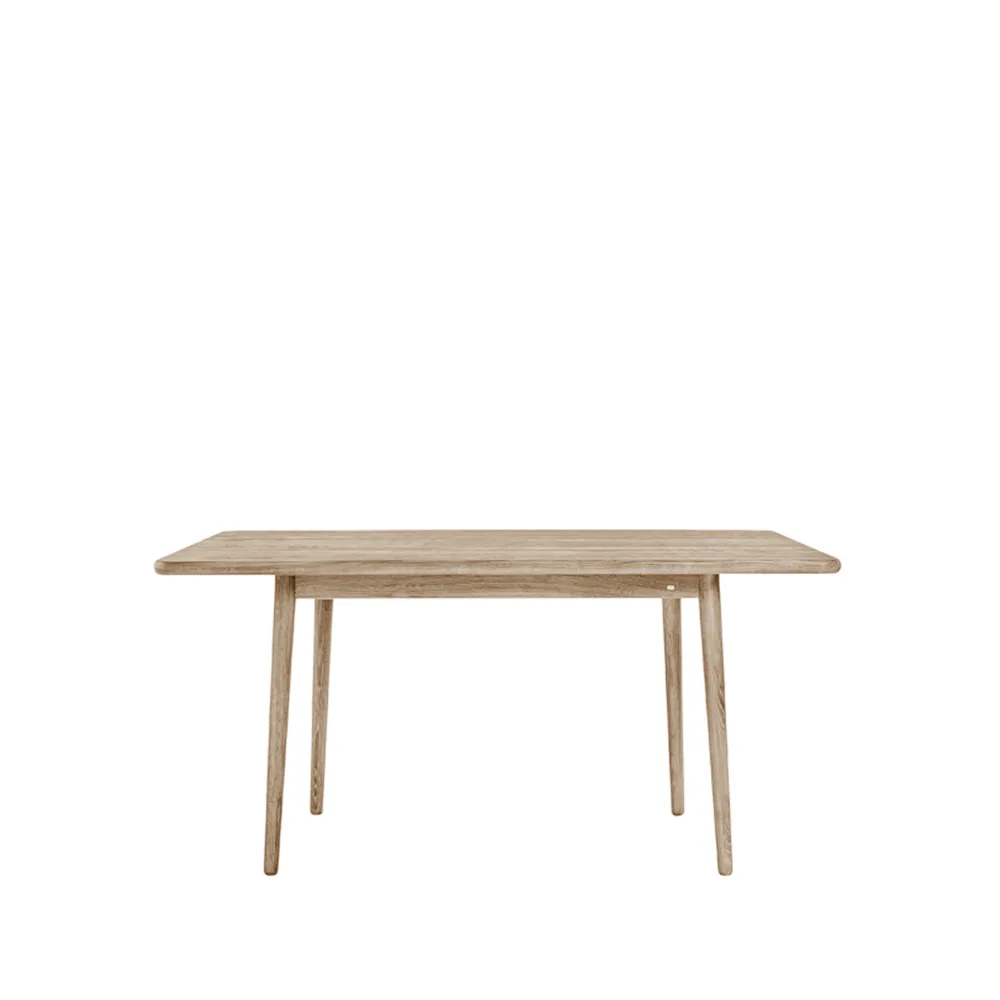 Miss Holly dining table. 175x100 cm, Oak light matt lacquer Stolab