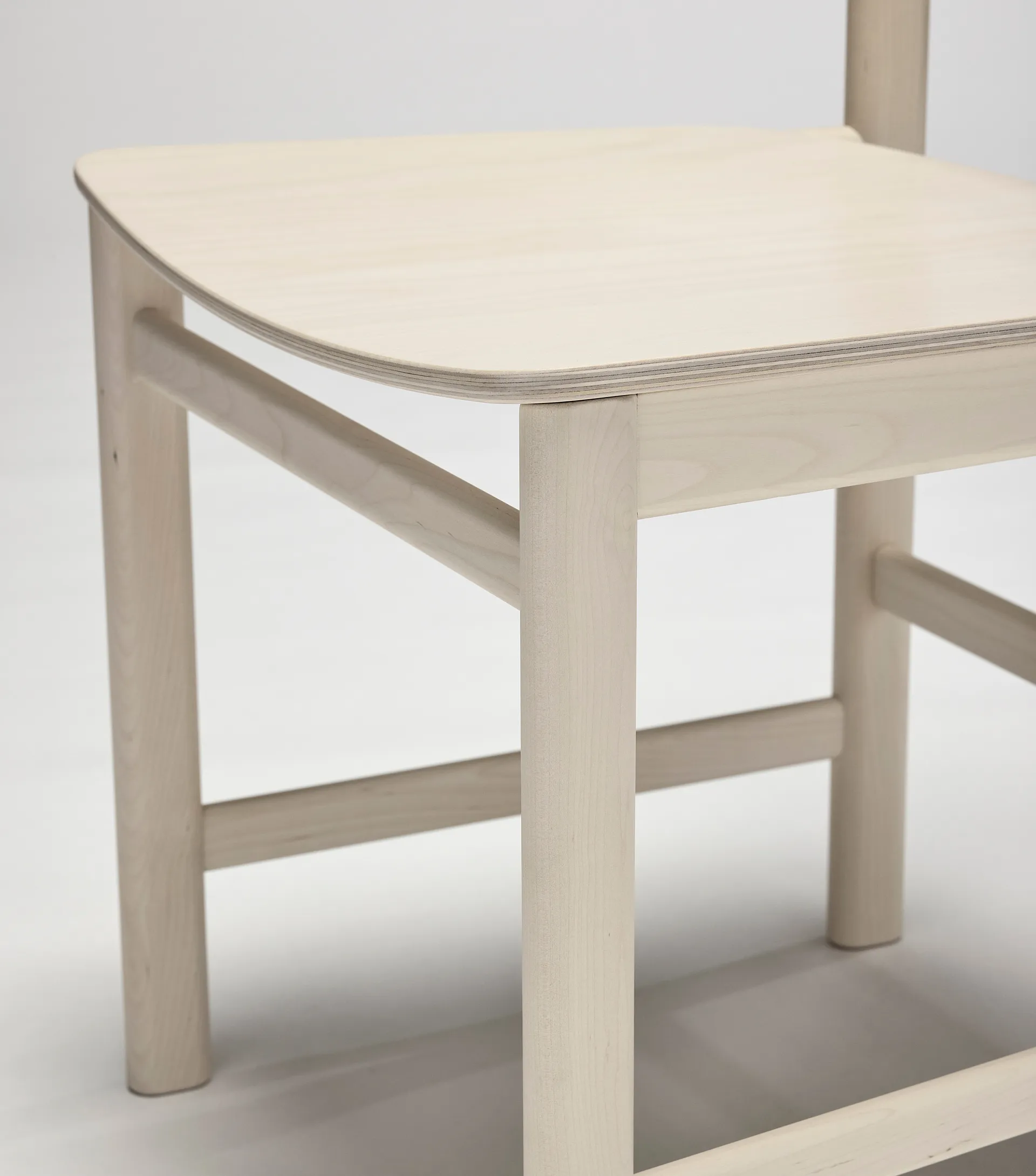 Pal chair, Birch light matte lacquered Stolab