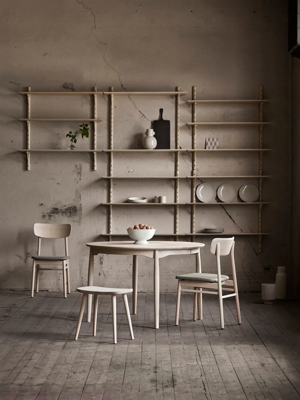 Pallet shelf oak, Light matte lacquer Stolab
