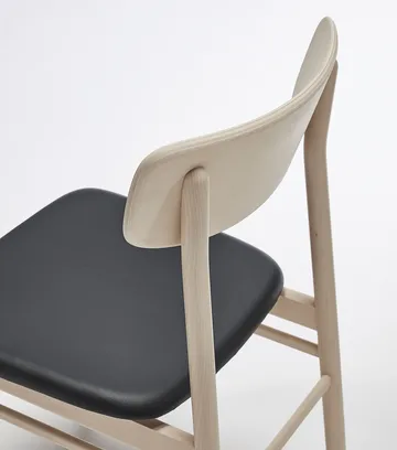 Prima Vista chair birch light matte finish - Leather Elmosoft VII 99001 black - Stolab