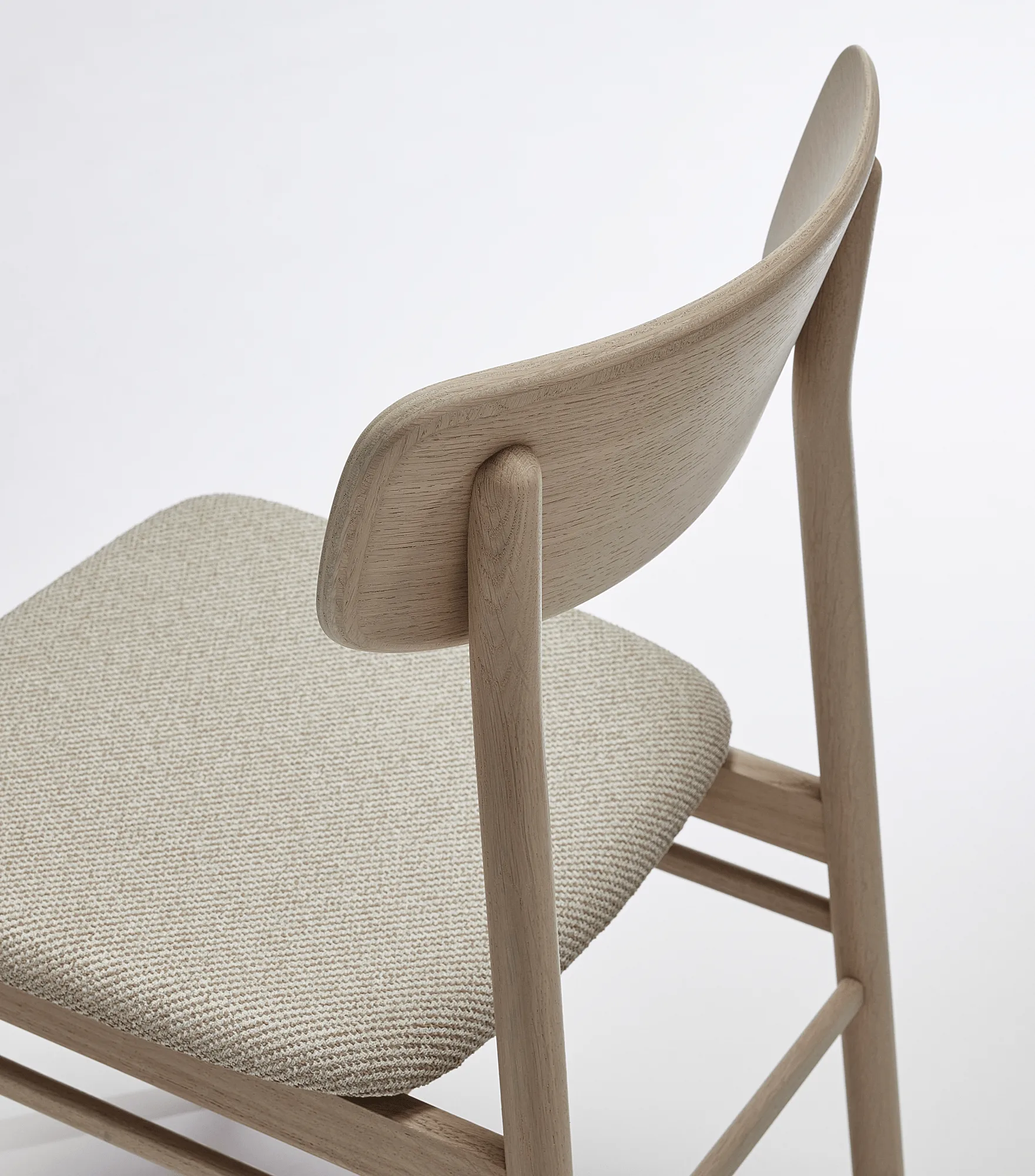 Prima Vista chair light matte lacquered oak, Textile Atto Driftwood V3576/01 grey Stolab