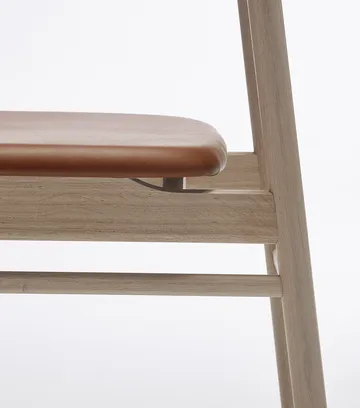 Prima Vista chair white-oiled oak - Leather Elmosoft 43807 cognac - Stolab
