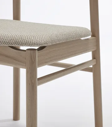 Prima Vista chair white-oiled oak - Textile Atto Driftwood V3576/01 grey - Stolab