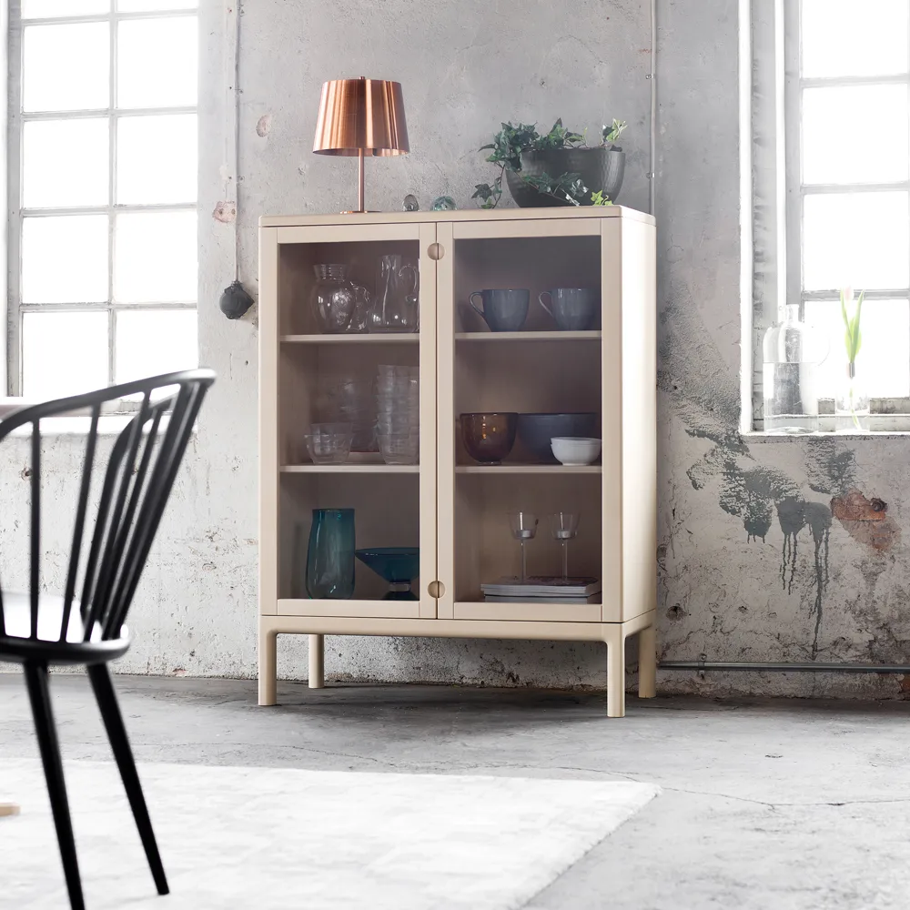 Prio cabinet high, Birch white oiled. glass door Stolab