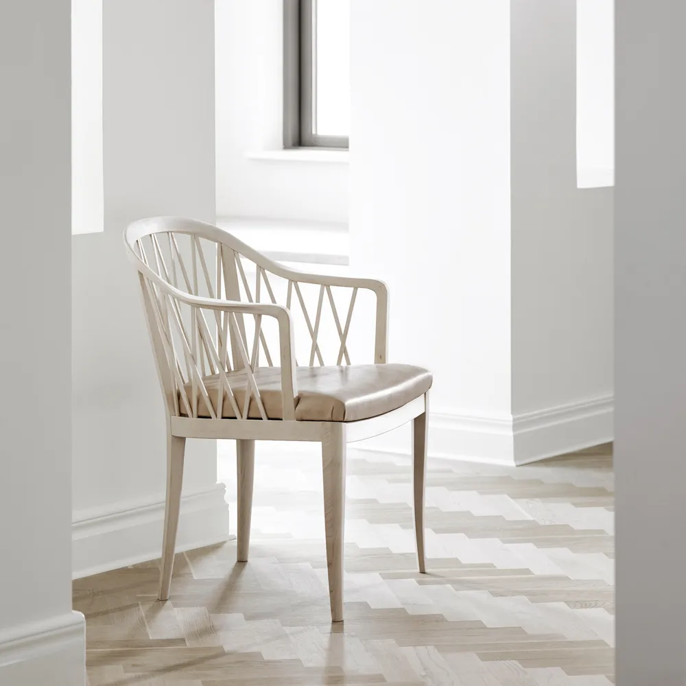 Widemar arm chair, Leather tärnsjö nature. oiled birch Stolab