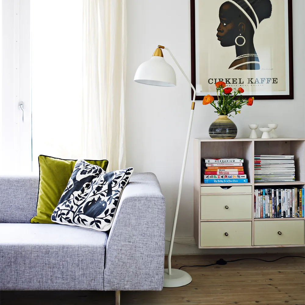 Urban floor lamp, matte whisper white Superliving