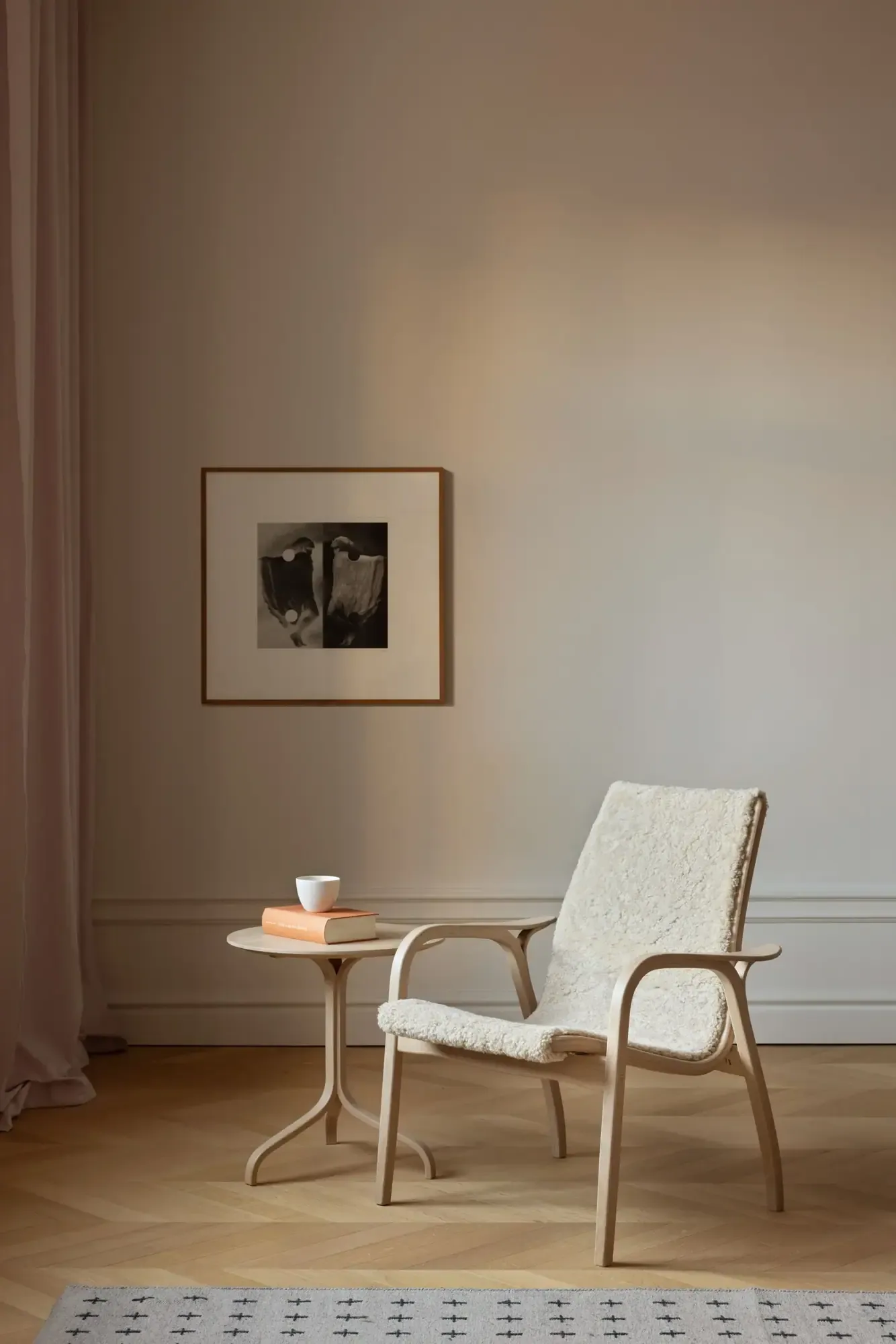 Laminett armchair, Sheepskin Charcoal-oiled oak Swedese