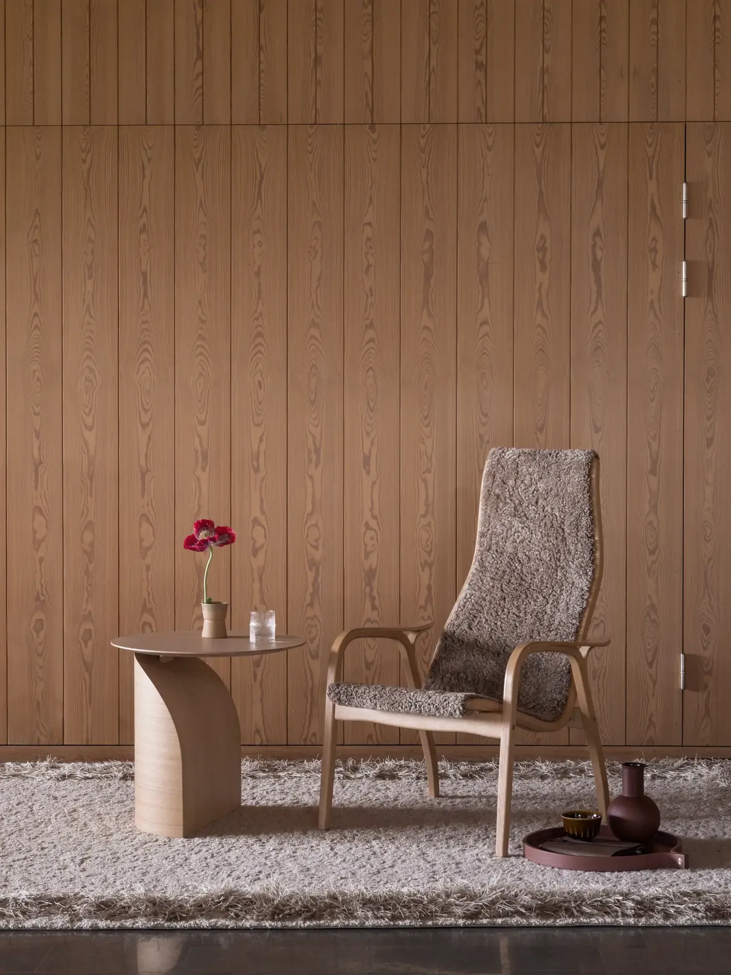 Lamino armchair, Sheepskin Black-white pigmented oak Swedese