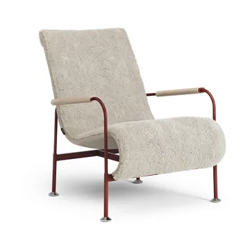 Serpentine armchair - Sheepskin Moonlight-red - Swedese
